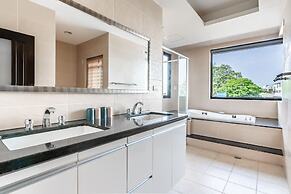 Tainan Rock nest view inn