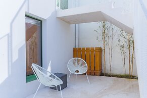 Mac003 · Macario Wood Apartment // Netflix