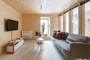 Mac003 · Macario Wood Apartment // Netflix