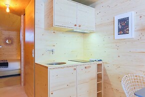 Mac003 · Macario Wood Apartment // Netflix