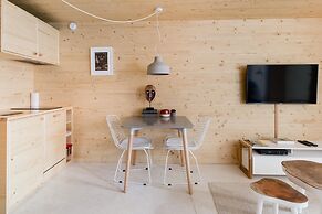 Mac003 · Macario Wood Apartment // Netflix