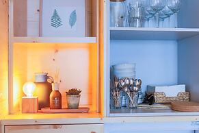 Mac003 · Macario Wood Apartment // Netflix