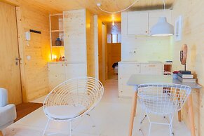 Mac003 · Macario Wood Apartment // Netflix