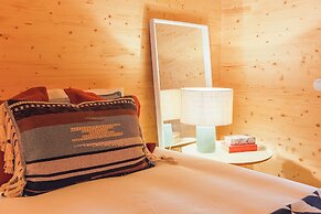 Mac003 · Macario Wood Apartment // Netflix