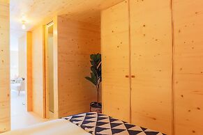 Mac003 · Macario Wood Apartment // Netflix