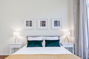 Nada04 · Studio Apartment With Balcony Next to Ribeira