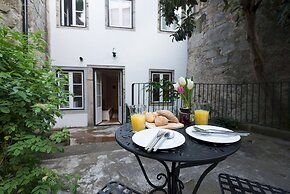 Frs001 · Vinofino 2B Duplex Private Garden · Wifi · View