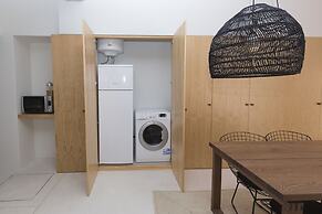 Sbra01 · Hidden Gem Apartment Design · Wifi · Netflix