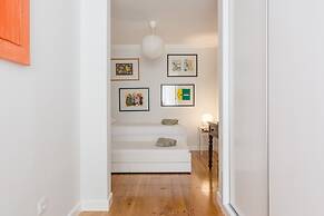 Penha1 · Lisbon's Charming and Bright Apartment