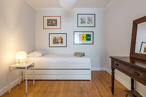 Penha1 · Lisbon's Charming and Bright Apartment