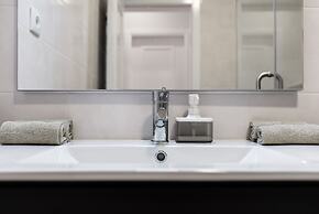 Penha1 · Lisbon's Charming and Bright Apartment