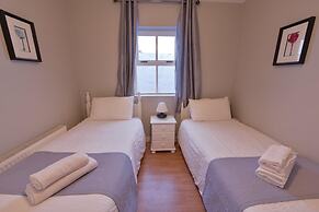 10mindrivecliffsofmoher-cozy2br-parking-wifi