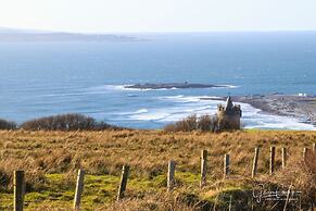 10mindrivecliffsofmoher-cozy2br-parking-wifi