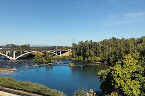 Tru By Hilton Eugene, OR