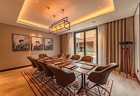 The Fellows House Cambridge, Curio Collection by Hilton