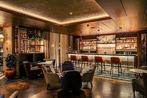 The Fellows House Cambridge, Curio Collection by Hilton