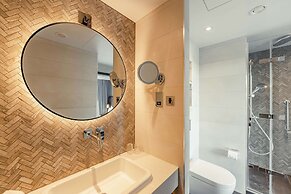 The Fellows House Cambridge, Curio Collection by Hilton