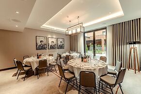 The Fellows House Cambridge, Curio Collection by Hilton