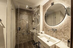 The Fellows House Cambridge, Curio Collection by Hilton