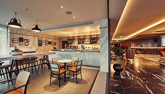 The Fellows House Cambridge, Curio Collection by Hilton