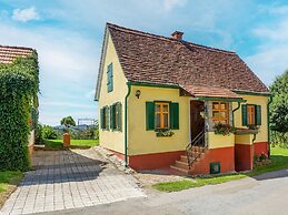 Holiday Home in Gersdorf Near a Swimming Lake