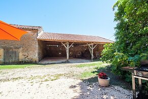 Tranquil Escape in Loubejac