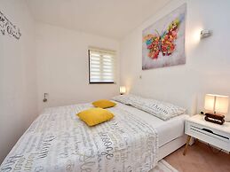 Apartment in Krusevo With Terrace