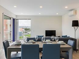 Apartment in Sdo Martinho do Porto