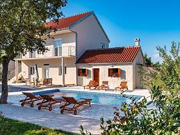 Lovely Holiday Home in Stankovci With Private Swimming Pool