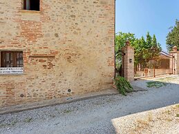 Belvilla by OYO Fienile