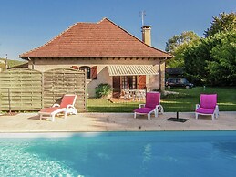 Riverside Charm in Perigord Noir