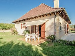 Riverside Charm in Perigord Noir