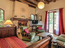 Riverside Charm in Perigord Noir