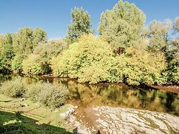 Riverside Charm in Perigord Noir