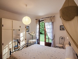 Riverside Charm in Perigord Noir