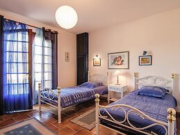 Riverside Charm in Perigord Noir