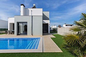 Luxury Villa With Private Pool