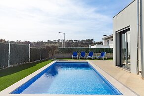 Luxury Villa With Private Pool