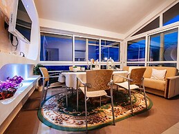 Beautiful Holiday Home in Maslenica Near Beach