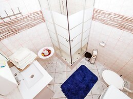 Beautiful Holiday Home in Maslenica Near Beach