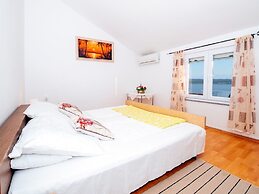 Beautiful Holiday Home in Maslenica Near Beach