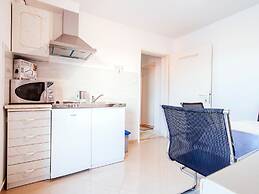 Beautiful Holiday Home in Maslenica Near Beach