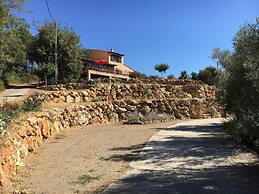 Villa in Provence With Pool and Vineyard Views