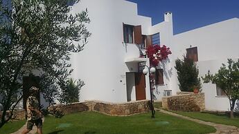 Splendid Holiday Home With Swimming Pool