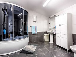 Torine - Capacious Holiday Home in Neorić with Heated Swimming Pool