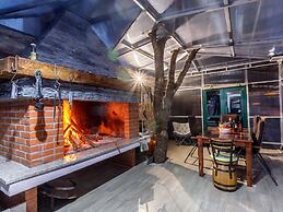 Torine - Capacious Holiday Home in Neorić with Heated Swimming Pool