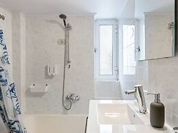 Homely Apartment in Piraeus With Balcony