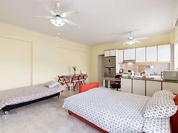 Homely Apartment in Piraeus With Balcony