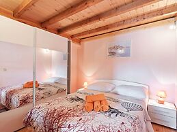 Pleasant Holiday Home in Polača with Swimming Pool