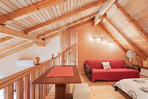 Pleasant Holiday Home in Polača with Swimming Pool
